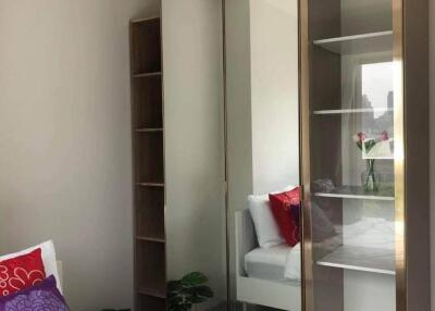 1-BR Condo at Life Asoke Hype near ARL Makkasan