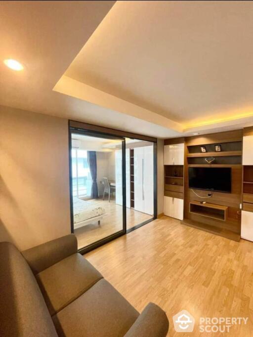 1-BR Condo at Waterford Sukhumvit 50 Condominium near BTS On Nut