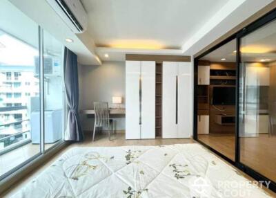 1-BR Condo at Waterford Sukhumvit 50 Condominium near BTS On Nut