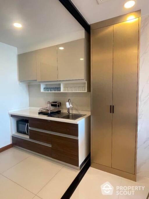 1-BR Condo at Supalai Premier Charoen Nakhon near BTS Krung Thon Buri