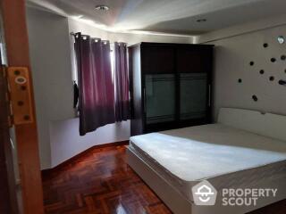 3-BR Condo at Sukhumvit Park Condominium near BTS Asok (ID 436277)