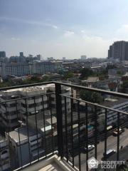 1-BR Condo at Bangkok Horizon Sathorn near BTS Chong Nonsi (ID 383839)