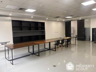 Commercial for Rent in Khlong Tan Nuea