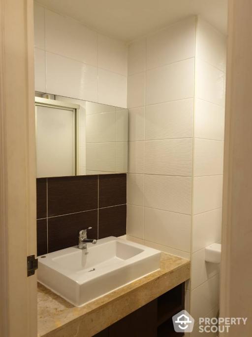 1-BR Condo at Grand Park View Condominium near MRT Phra Ram 9