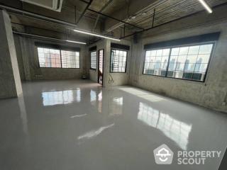 Commercial for Rent in Khlong Tan