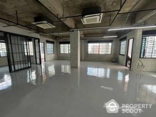 Commercial for Rent in Khlong Tan