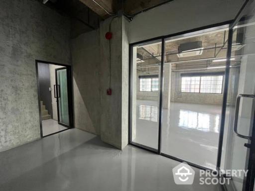 Commercial for Rent in Khlong Tan