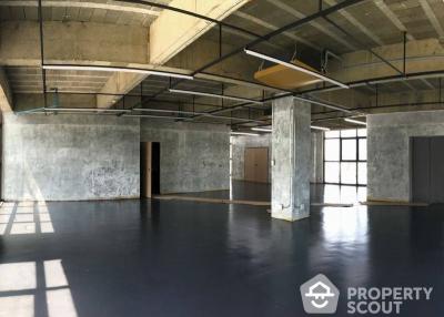 Commercial for Rent in Khlong Tan