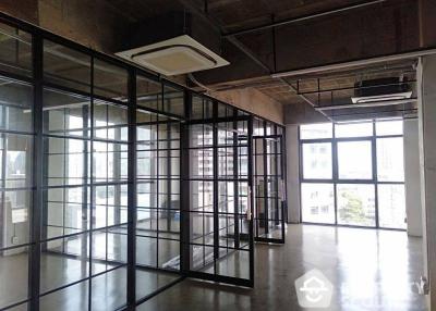 Commercial for Rent in Khlong Tan