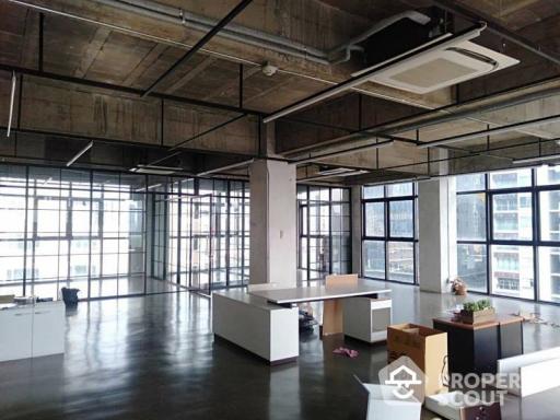 Commercial for Rent in Khlong Tan