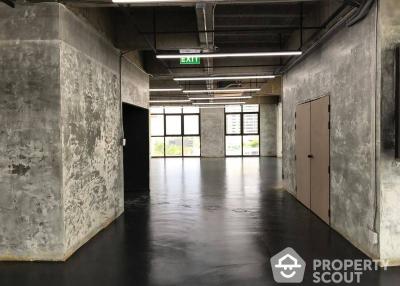 Commercial for Rent in Khlong Tan