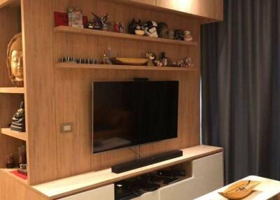 1-BR Condo at Magnolias Ratchadamri near BTS Chit Lom