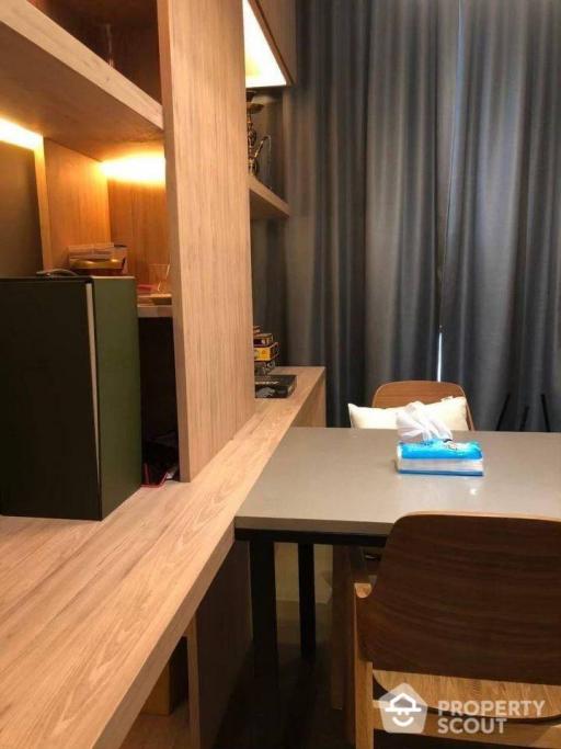 1-BR Condo at Magnolias Ratchadamri near BTS Chit Lom