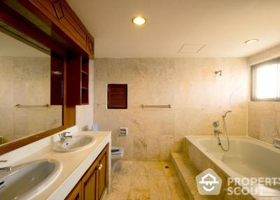 3-BR Apt. near BTS Phrom Phong (ID 511268)