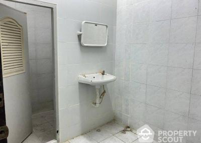 4-BR Townhouse near ARL Ratchaprarop