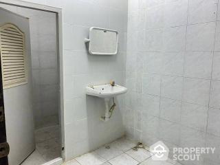 4-BR Townhouse near ARL Ratchaprarop