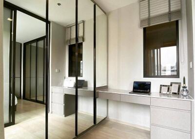 1-BR Condo at Life One Wireless near BTS Phloen Chit (ID 408714)