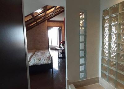 5-BR Penthouse at Country Complex Bangna near BTS Sanam Pao