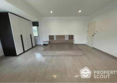 4-BR House near BTS Bang Chak