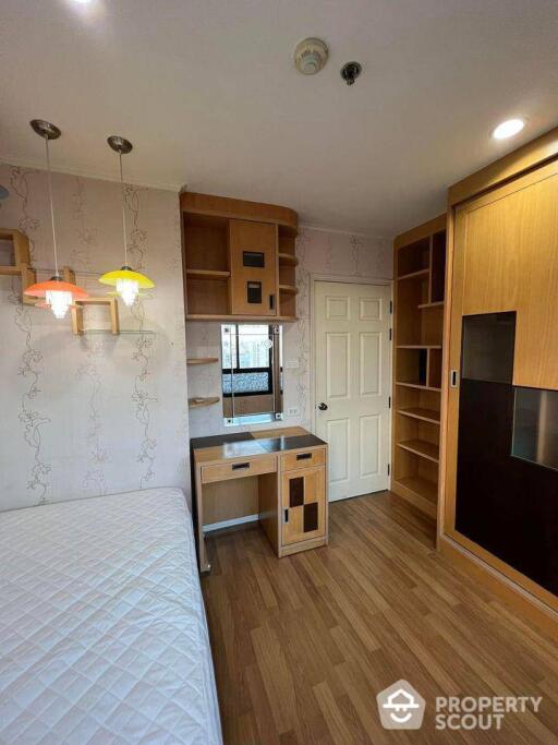 2-BR Apt. near BTS Saphan Khwai