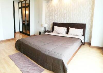 2-BR Condo at Citi Smart Sukhumvit 18 near BTS Asok