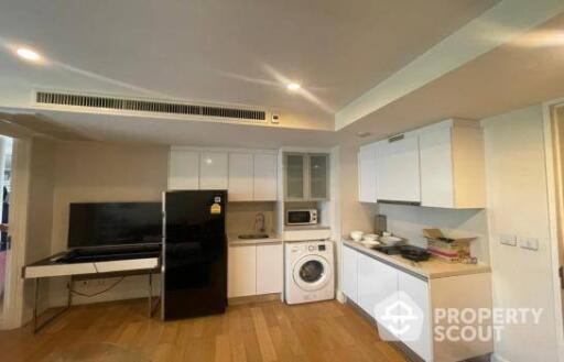 1-BR Condo at Collezio Sathorn-Pipat near BTS Chong Nonsi