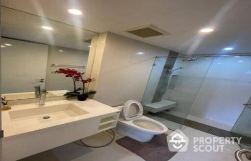 1-BR Condo at Collezio Sathorn-Pipat near BTS Chong Nonsi