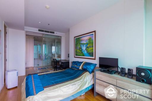 1-BR Condo at The River Condominium near BTS Saphan Taksin