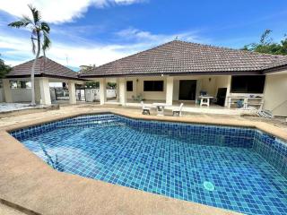 PoolVilla for Rent 45,000/month (Soi Phothisan,Pattaya Nuea )