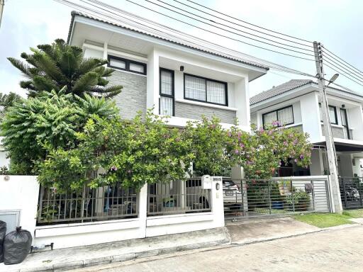 160 Sqm., 3 Beds, 3 Baths House listed for ฿ 4,200,000.