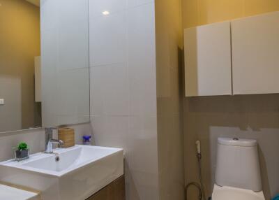 2 bed Condo in Noble Reveal Khlong Tan Nuea Sub District C020454