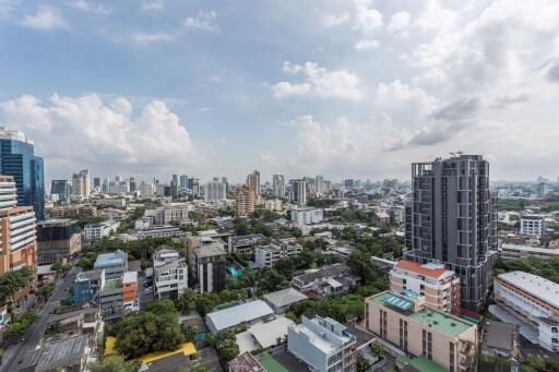 2 bed Condo in Noble Reveal Khlong Tan Nuea Sub District C020454