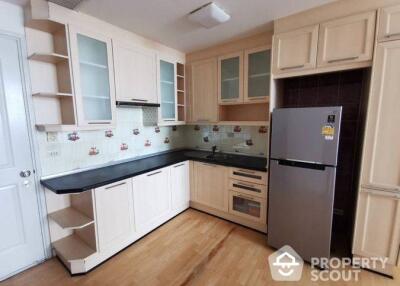 1-BR Condo at Baan Sathorn Chaopraya near BTS Krung Thon Buri