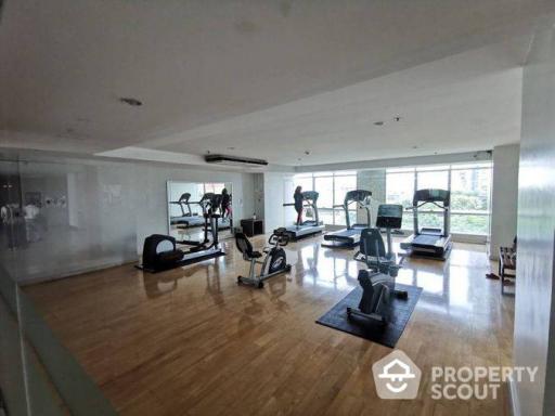 1-BR Condo at Baan Sathorn Chaopraya near BTS Krung Thon Buri