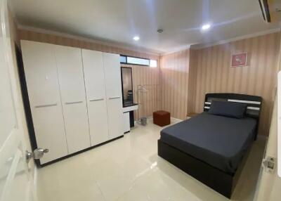 2 bed Condo in Supalai Place Condominium Khlong Tan Nuea Sub District C020448