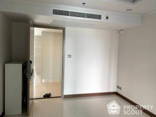 1-BR Condo at Supalai Oriental Sukhumvit 39 near MRT Phetchaburi