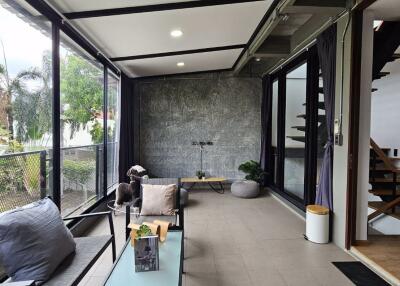 3 bed House Khlong Tan Nuea Sub District H020436