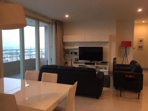 3 bed Condo in Watermark Chaophraya Khlong Ton Sai Sub District C020434