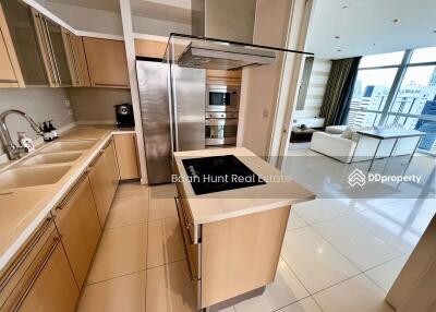 3 bed Condo in Athenee Residence Lumphini Sub District C020430