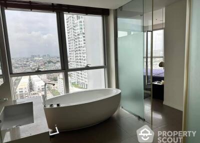 3-BR Condo at The River Condominium near BTS Saphan Taksin