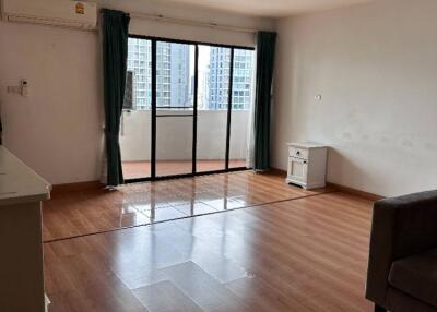 3-BR Condo at Fifty Fifth Tower Thonglor near BTS Thong Lor