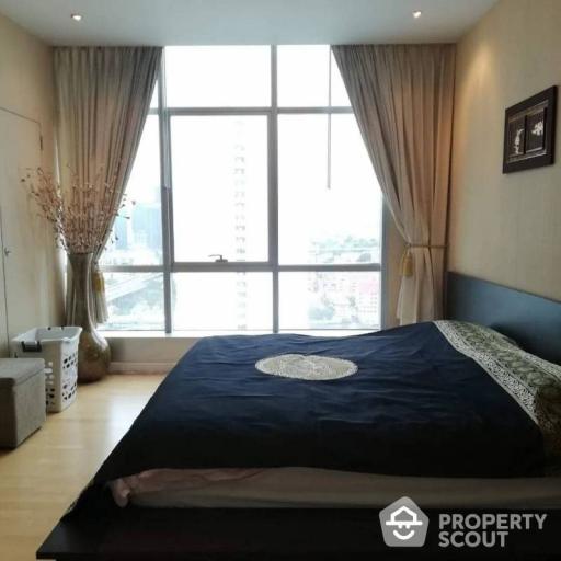 2-BR Condo at Baan Sathorn Chaopraya near BTS Krung Thon Buri