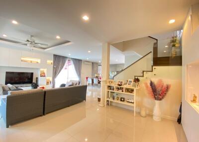 4 Bed modern house for sale in Hang Dong Chiang Mai