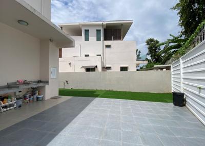 4 Bed modern house for sale in Hang Dong Chiang Mai