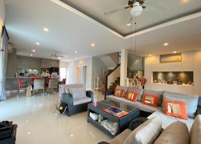 4 Bed modern house for sale in Hang Dong Chiang Mai