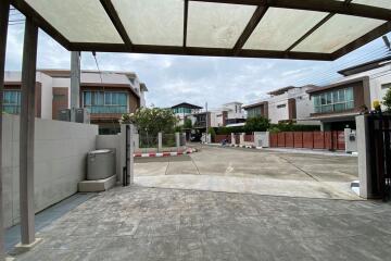 4 Bed modern house for sale in Hang Dong Chiang Mai