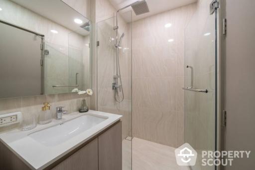 1-BR Condo at Chewathai Residence Thonglor close to Thong Lo