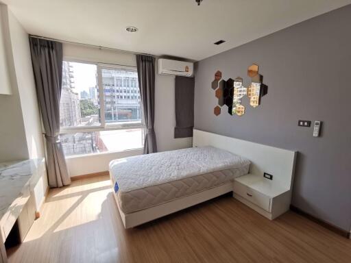 2 bed Condo in Serene Place Sukhumvit 24 Khlongtan Sub District C018128