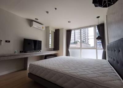 2 bed Condo in Serene Place Sukhumvit 24 Khlongtan Sub District C018128