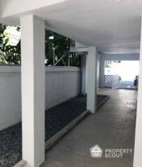 3-BR Townhouse near BTS Phra Khanong